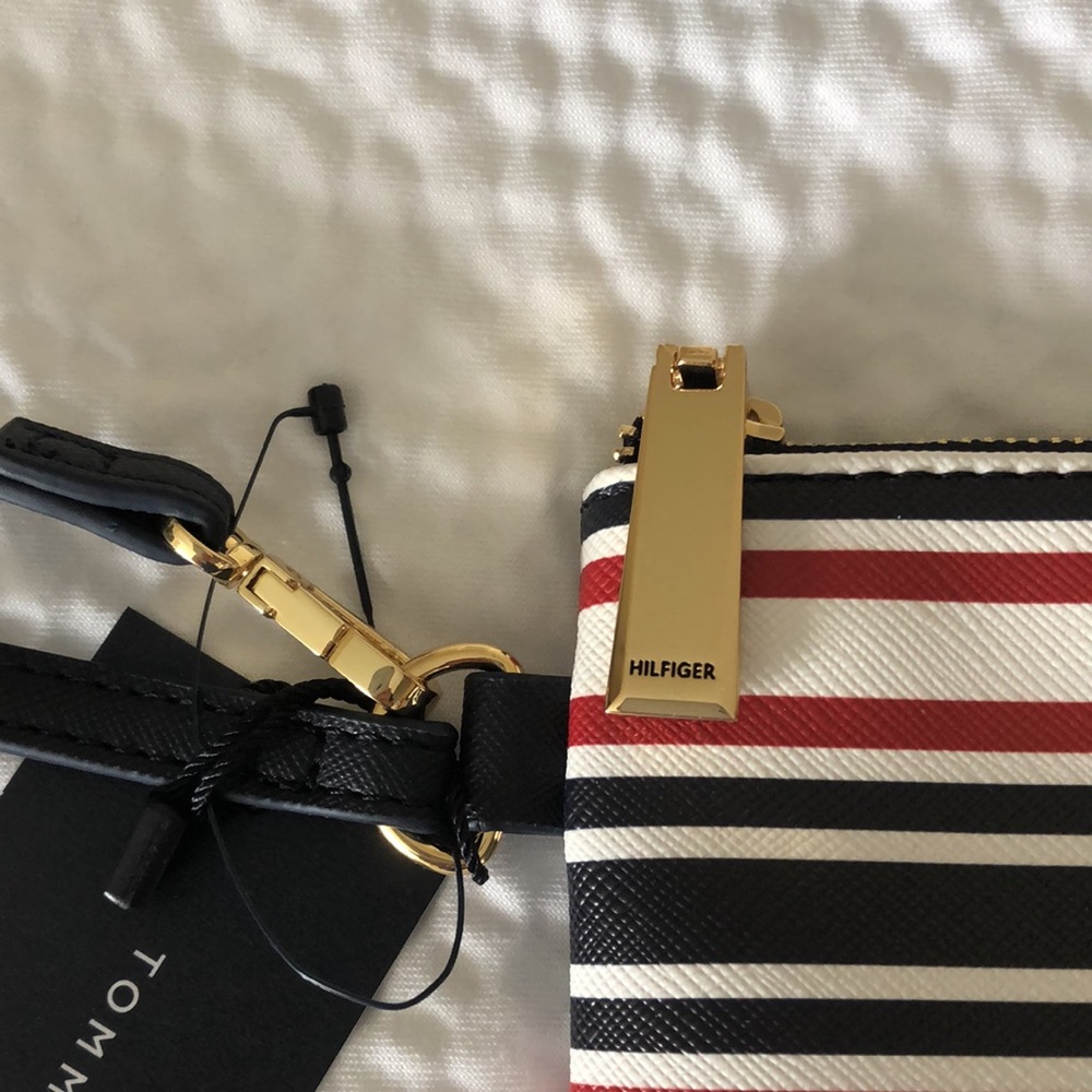 Tommy Hilfiger Wristlet/Wallet Gorgeous Saffiano Leather NWT
